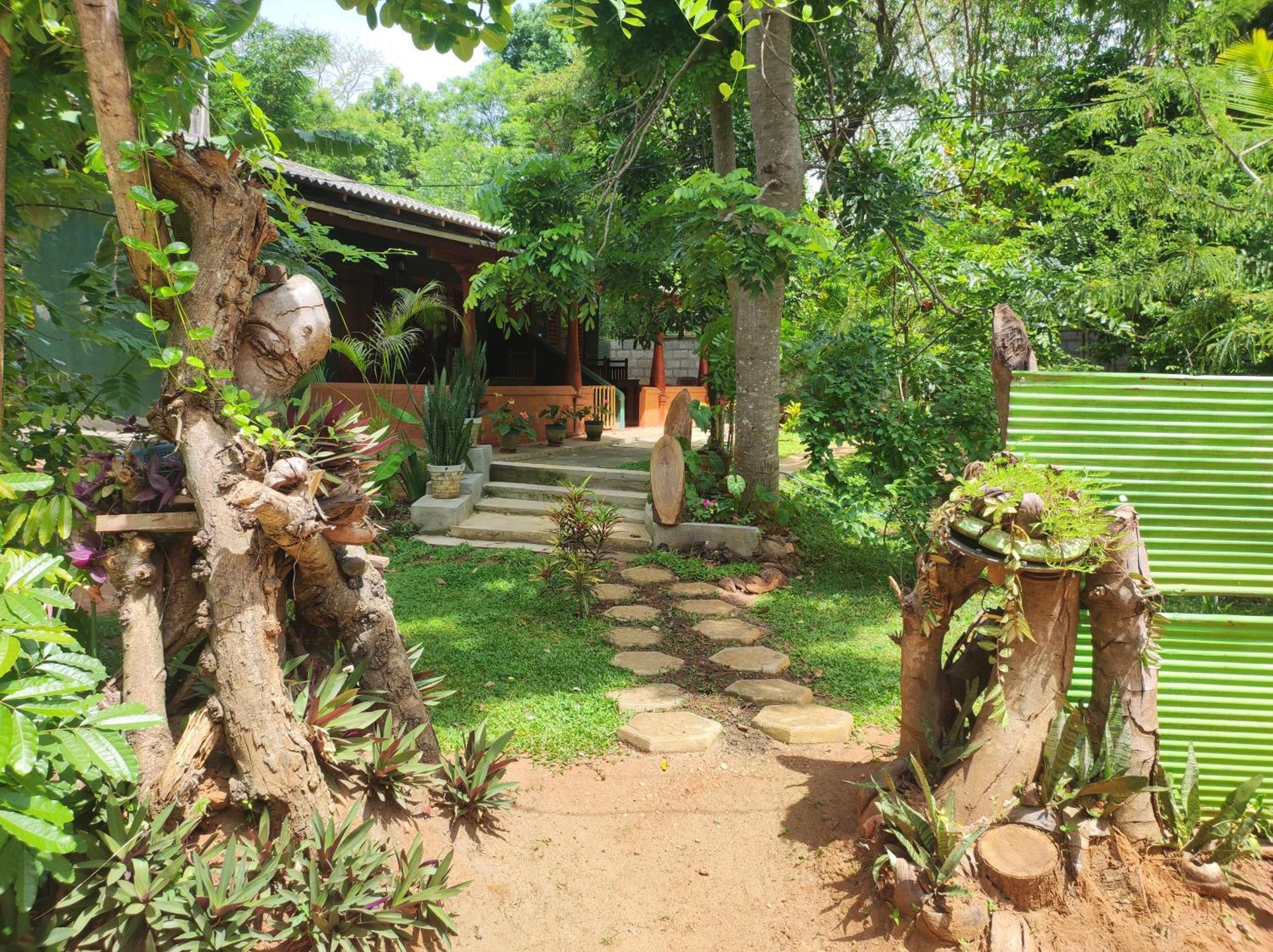 Jaana Guest Hotel Sigiriya Ngoại thất bức ảnh